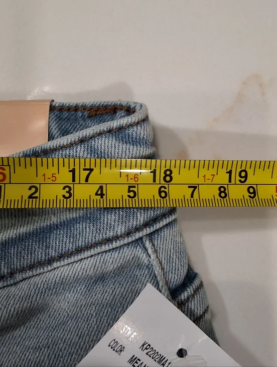 Kut from the Kloth~ NWT Womens Gwen Wide Leg Denim Jeans~Light Wash High Rise~12 - Picture 6 of 8